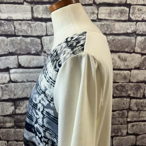 Chico's Zenergy 3/4 Sleeve Blouse Ivory, Black, Gray & Silver Size L - Picture 5 of 8